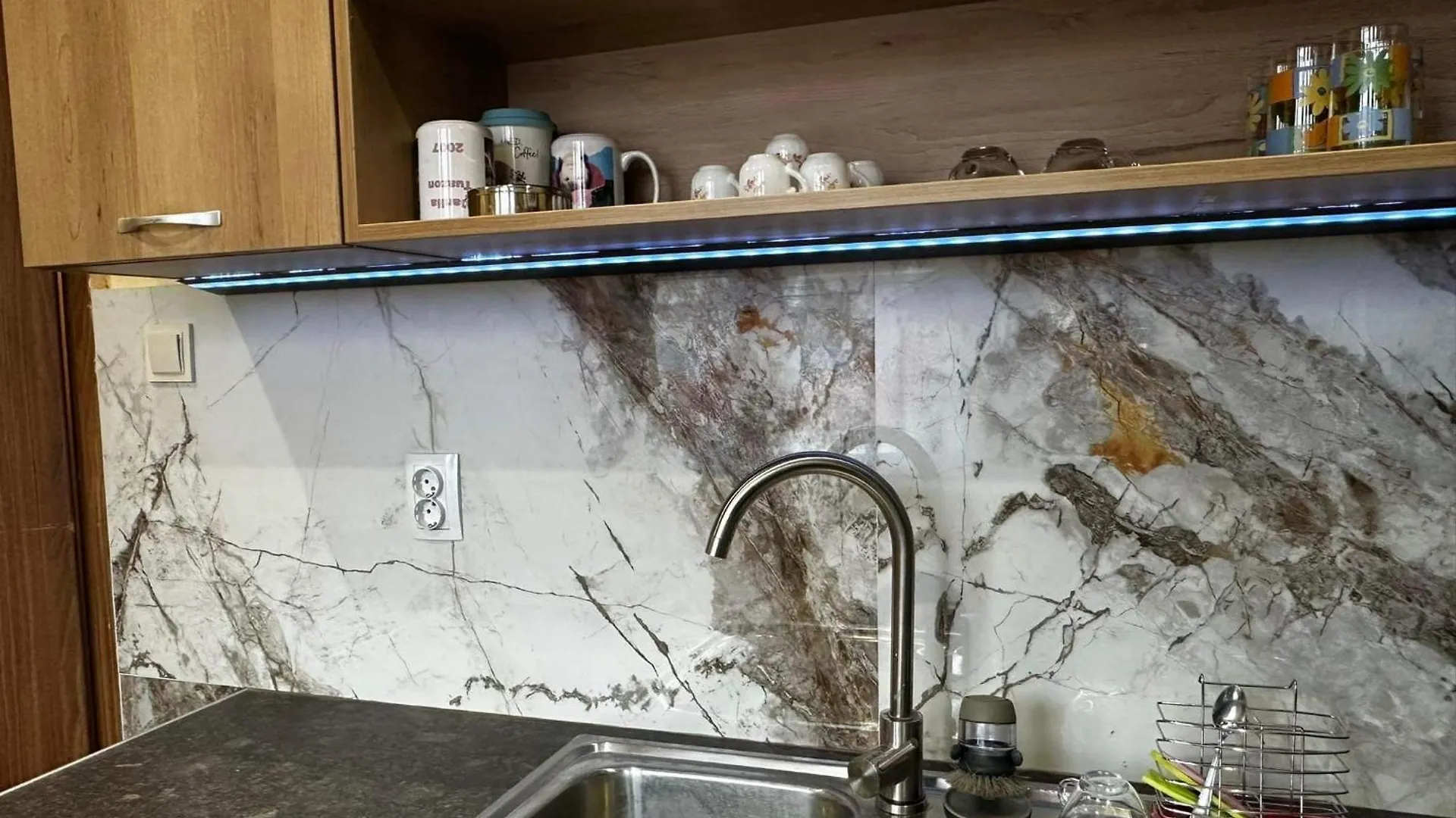 Апартамент Миели Sofia Apartment