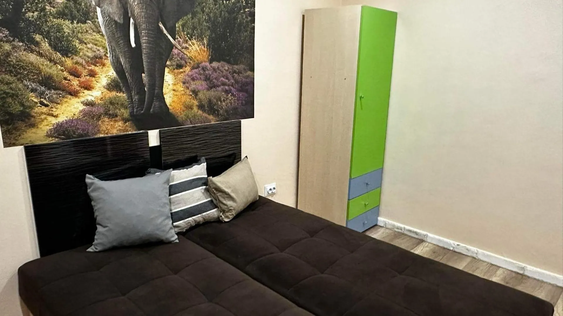 Апартамент Миели Sofia Apartment