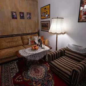 Sots In Center Apartment