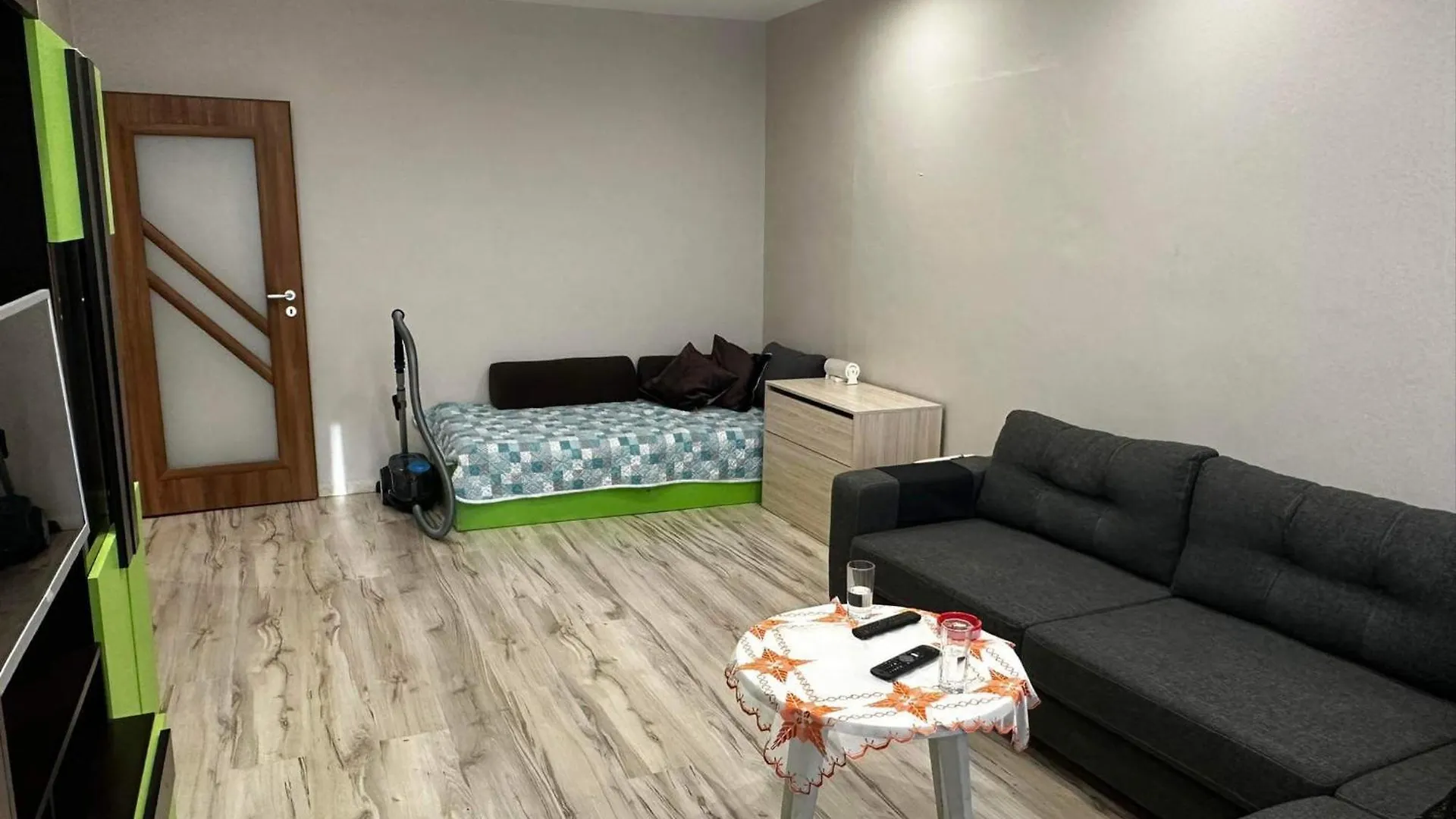 Апартамент Миели Sofia Apartment